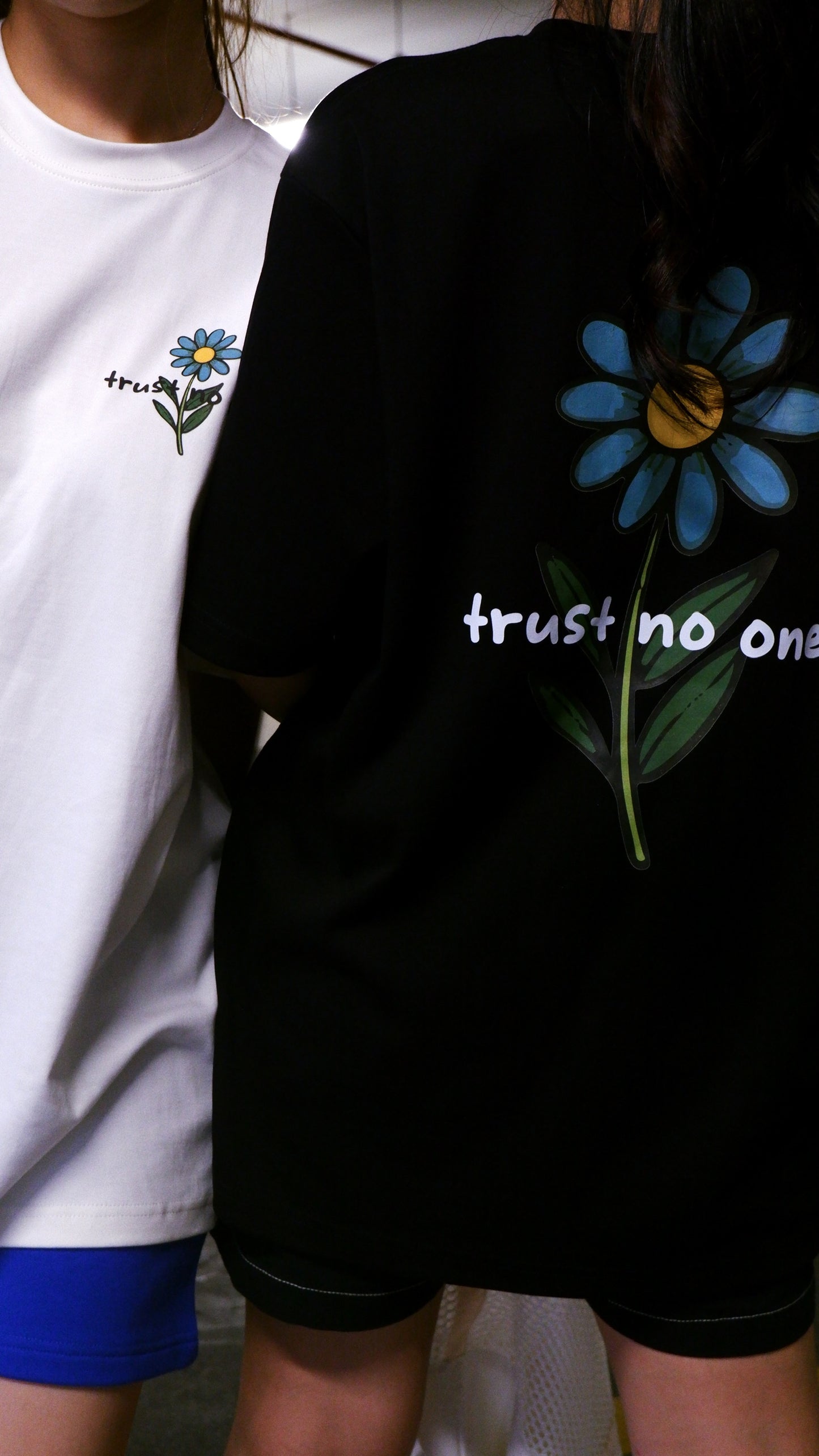 TRUST NO ONE | Flourish Tee Black